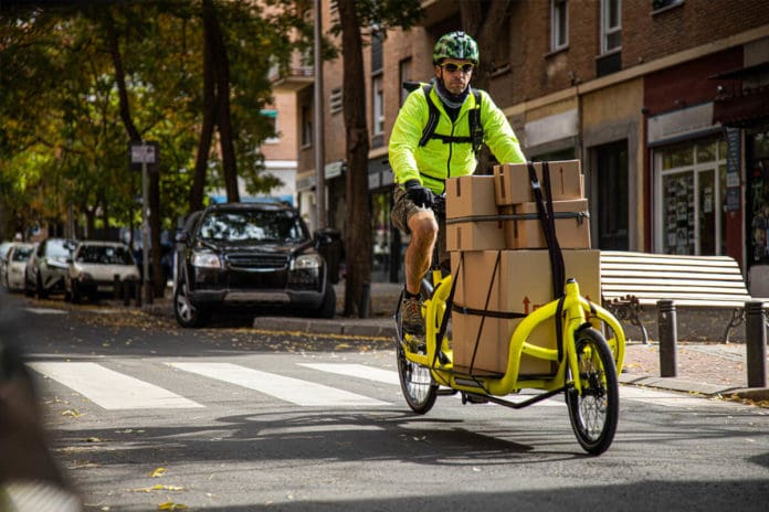 Cargo bike in traffic