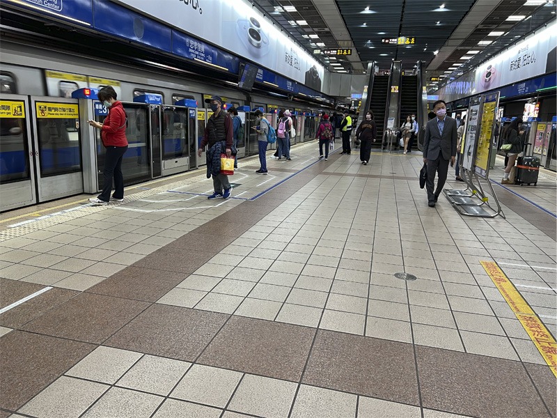 Taipei metro station platform