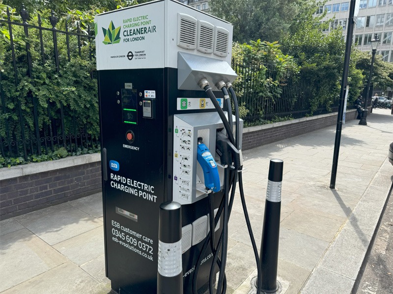 On street EV charger